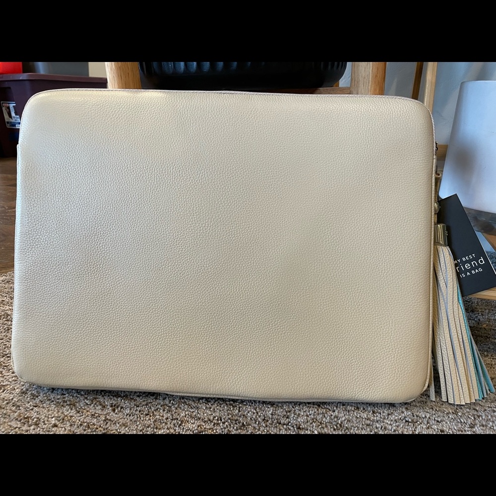 17 Inch Laptop Sleve - Vegan Leather - Cream - My Best Friend is a Bag